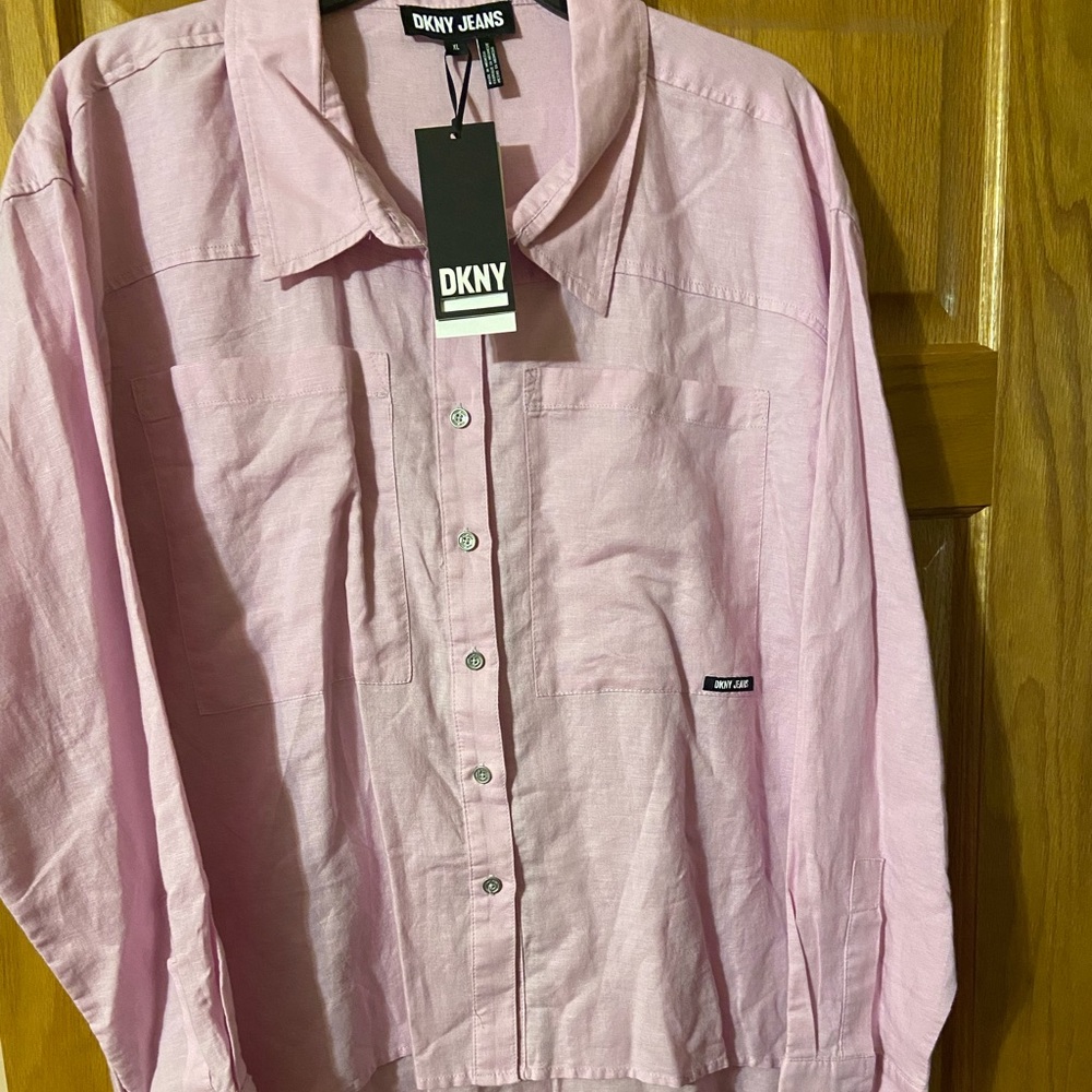 NWT Women’s DKNY High/Low Shirt